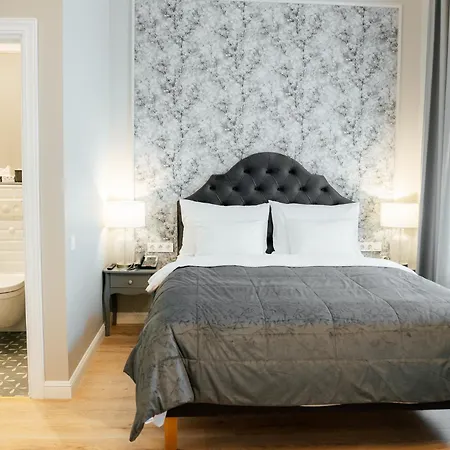 Amella Aparthotel